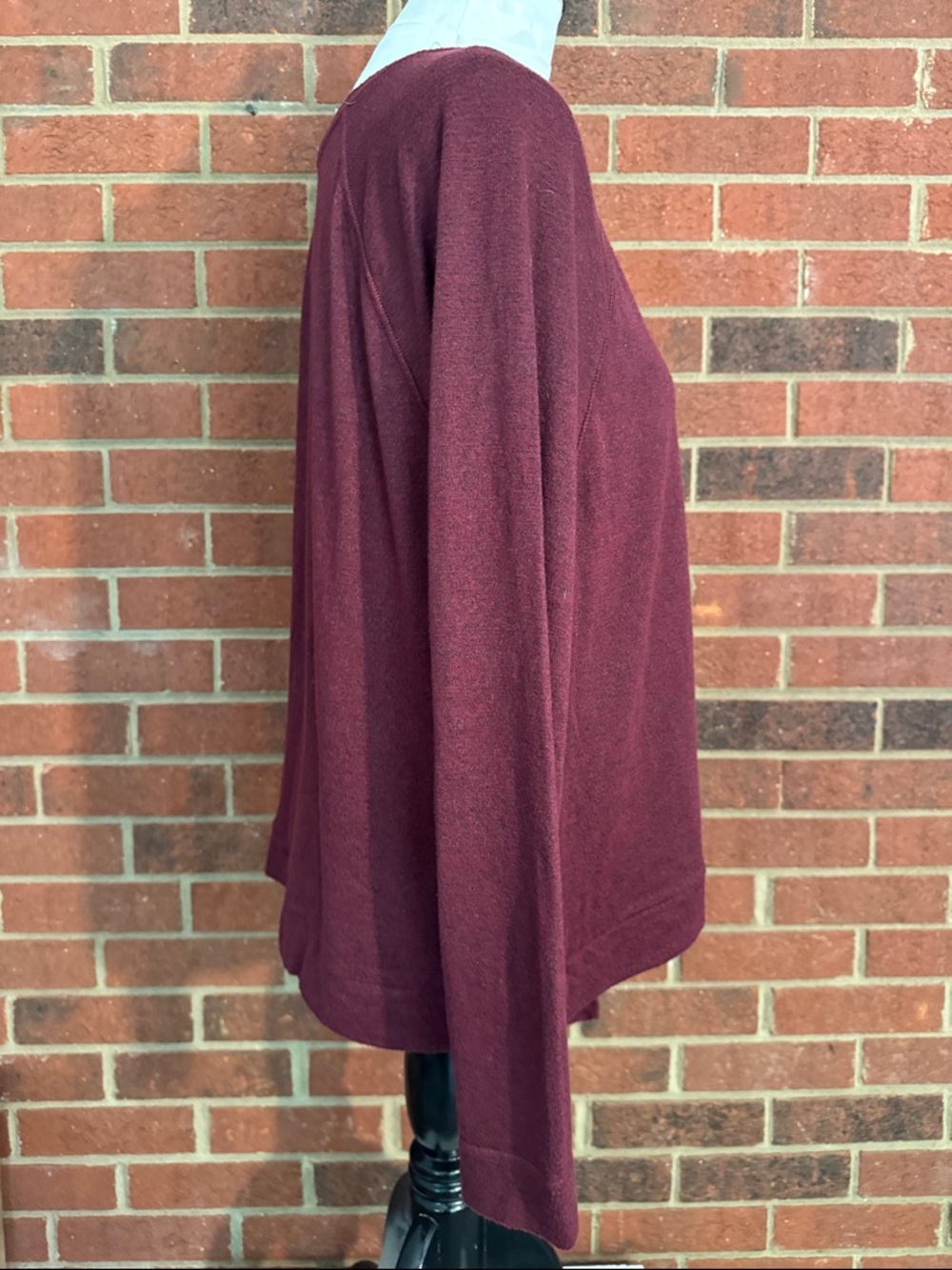 Chico’s Zenergy Dolman Sleeve Knit Burgundy Tie Waist Boat Neck - Picture 3 of 6